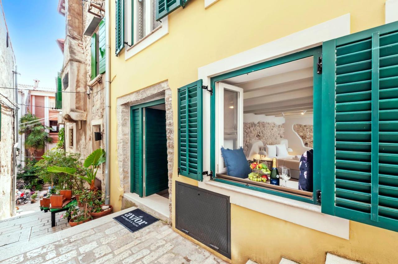 Apartment Yellow House
