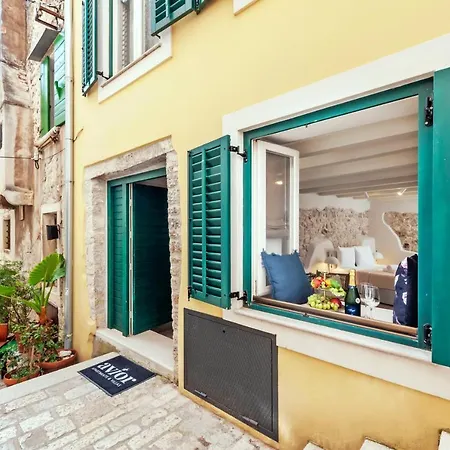 Yellow House Rovinj Exterior photo